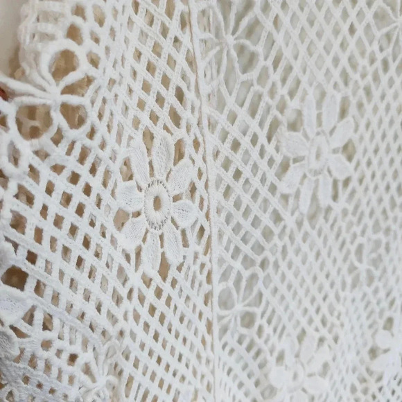 Ivory Boho Floral Crochet Cardigan - Picture 4 of 5